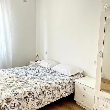 Casa Lorena Al Mare Con Terrazzo شقة