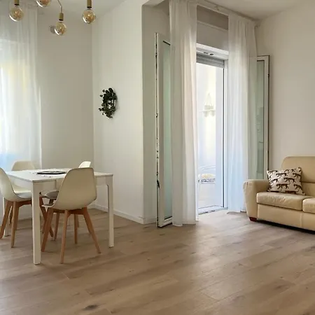 شقة Casa Lorena Al Mare Con Terrazzo ريميني